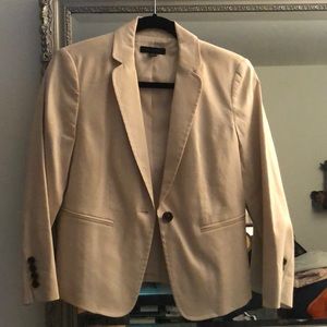 Ann Taylor blazer. Barely worn. Great condition!